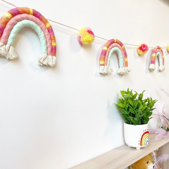 Rainbow Garland, Rainbow Garland Nursery, Rainbow - Picture 1 of 7
